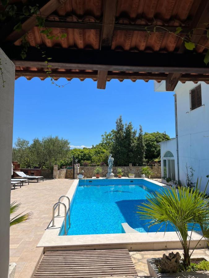 Appartamento Gorana Apartman With Swimming Pool Jelsa  Esterno foto