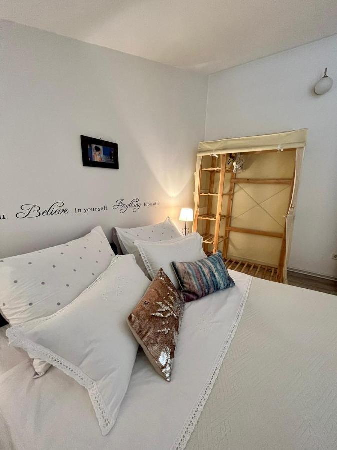 Appartamento Gorana Apartman With Swimming Pool Jelsa  Esterno foto